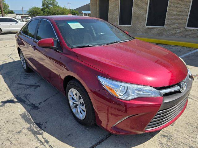 2017 Toyota Camry LE FWD photo