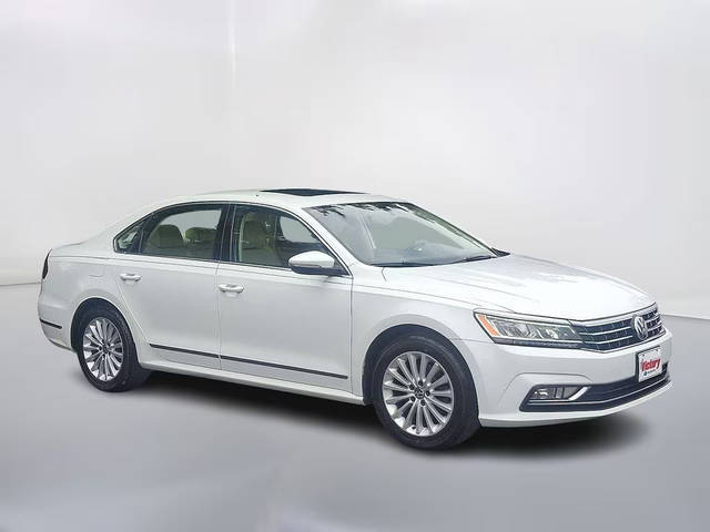 2017 Volkswagen Passat 1.8T SE FWD photo
