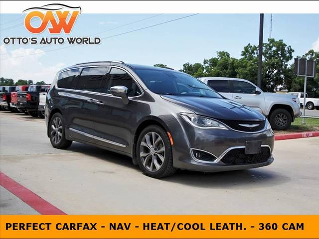 2017 Chrysler Pacifica Minivan Limited FWD photo