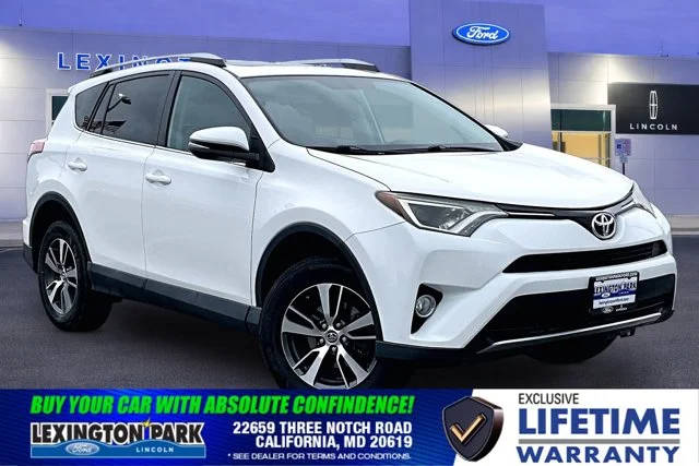 2016 Toyota RAV4 XLE FWD photo
