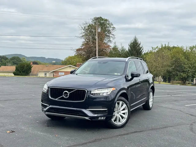 2016 Volvo XC90 T6 Momentum AWD photo