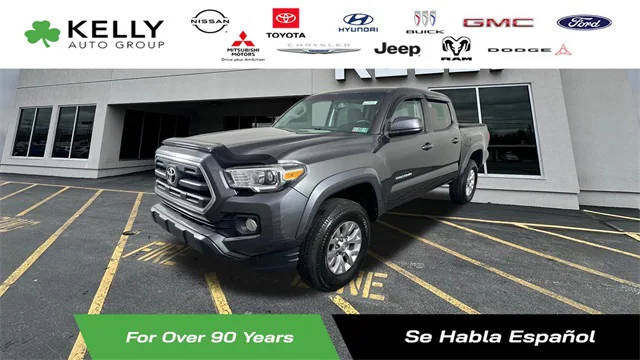 2016 Toyota Tacoma SR5 4WD photo