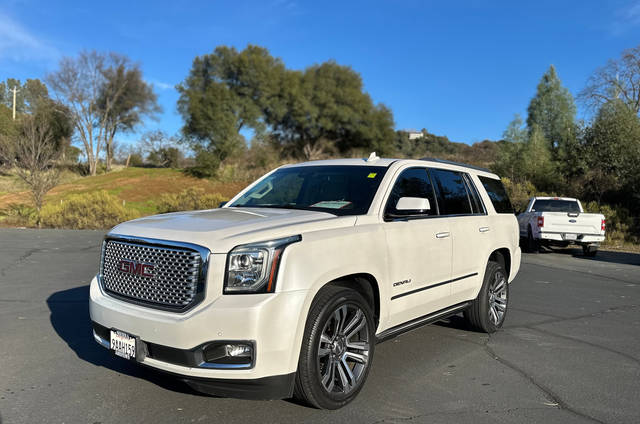 2017 GMC Yukon Denali 4WD photo