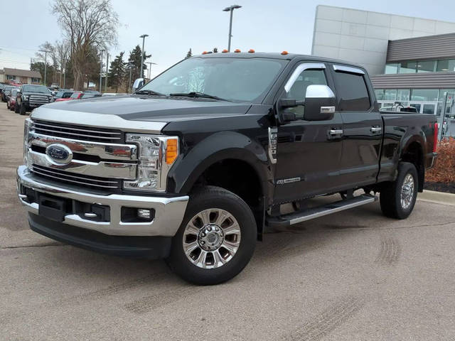 2017 Ford F-350 Super Duty Lariat 4WD photo