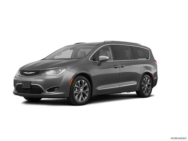 2017 Chrysler Pacifica Minivan Limited FWD photo