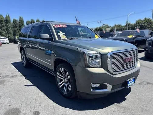 2017 GMC Yukon XL Denali 4WD photo