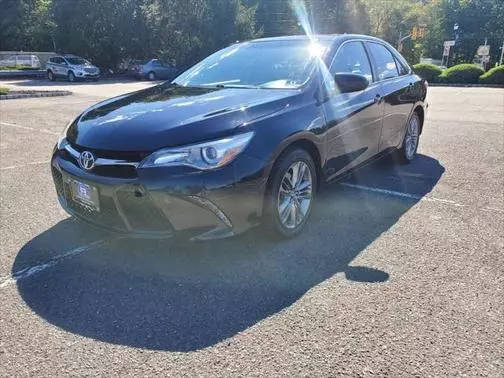 2017 Toyota Camry SE FWD photo