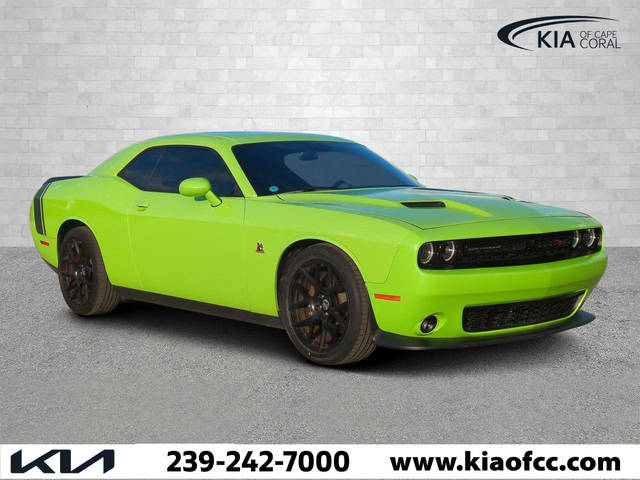 2015 Dodge Challenger R/T Scat Pack RWD photo