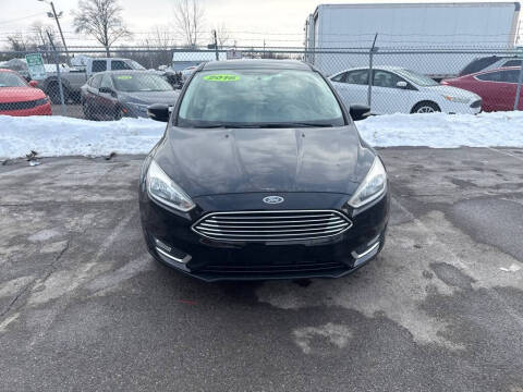 2016 Ford Focus Titanium FWD photo