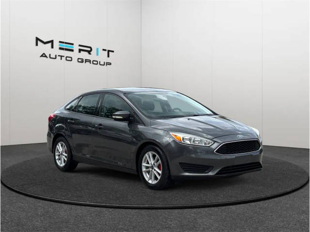 2017 Ford Focus SE FWD photo