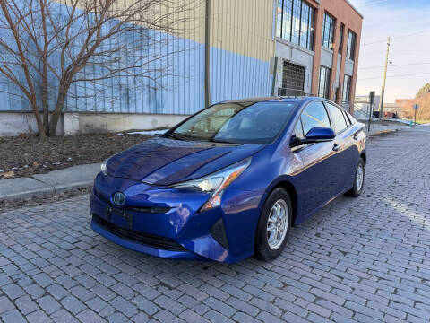 2017 Toyota Prius Two FWD photo