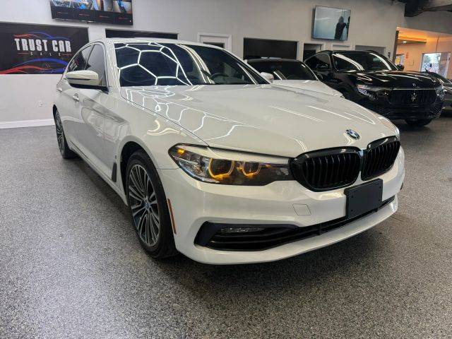 2018 BMW 5 Series 530e xDrive iPerformance AWD photo