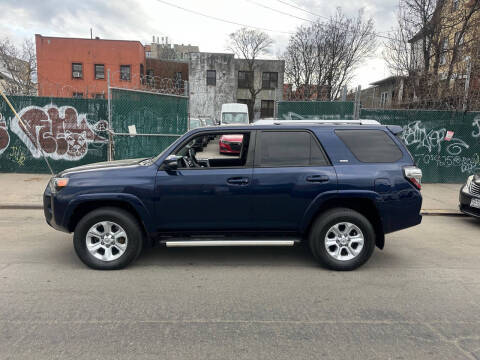 2017 Toyota 4Runner SR5 Premium 4WD photo