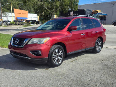 2017 Nissan Pathfinder S FWD photo