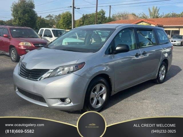 2017 Toyota Sienna L FWD photo
