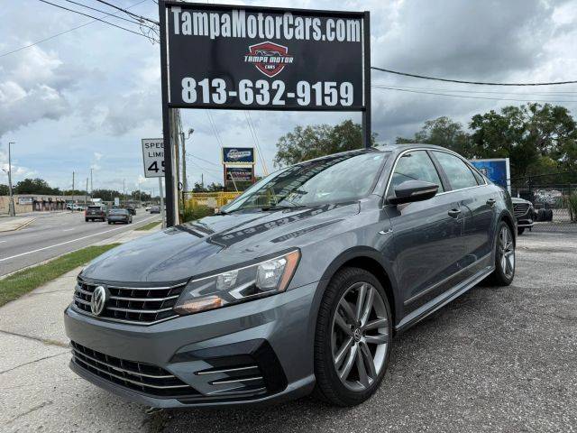 2017 Volkswagen Passat R-Line w/Comfort Pkg FWD photo