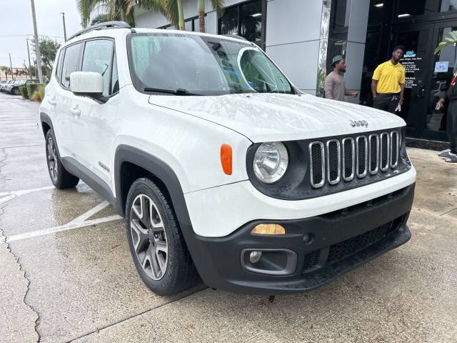 2017 Jeep Renegade Latitude FWD photo