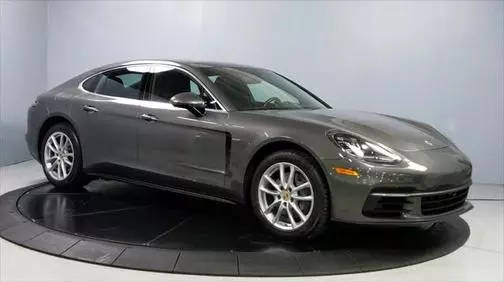 2017 Porsche Panamera 4S AWD photo