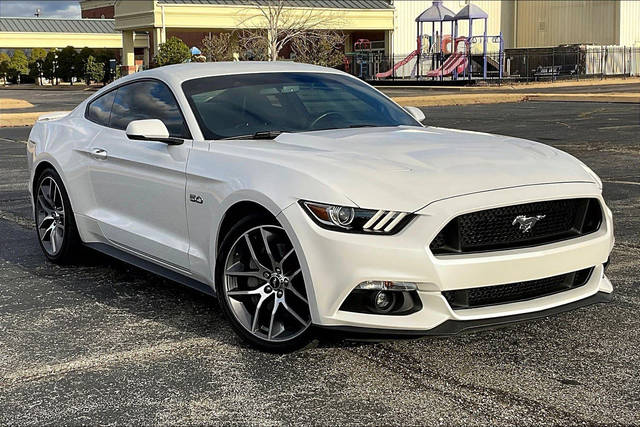 2017 Ford Mustang GT Premium RWD photo