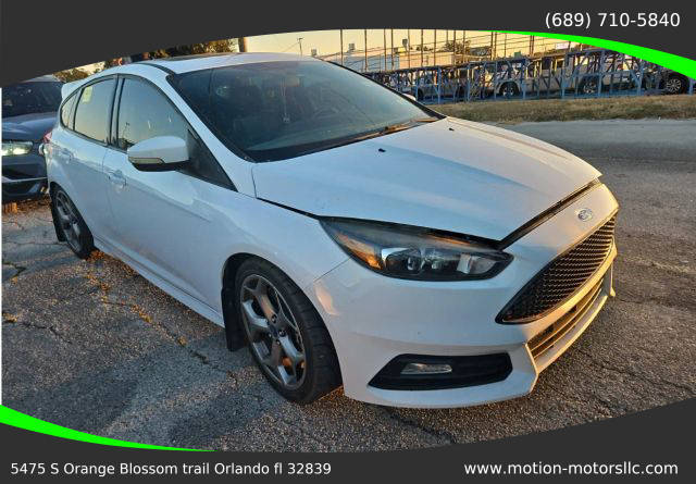 2017 Ford Focus ST FWD photo