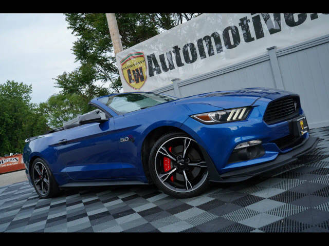 2017 Ford Mustang GT Premium RWD photo