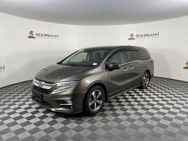 2018 Honda Odyssey Touring FWD photo