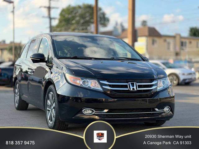 2015 Honda Odyssey Touring FWD photo