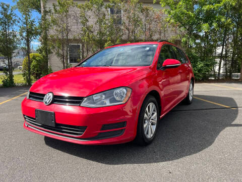 2017 Volkswagen Golf SportWagen S AWD photo