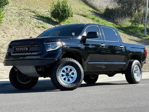 2017 Toyota Tundra SR5 4WD photo