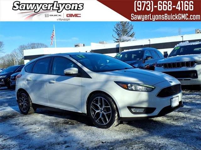 2017 Ford Focus SEL FWD photo
