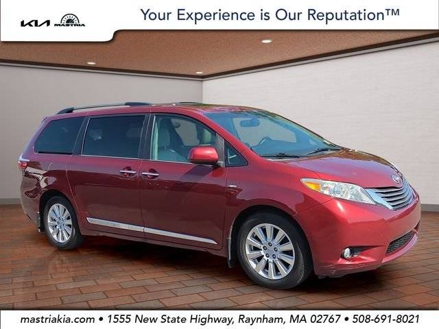2017 Toyota Sienna XLE AWD photo