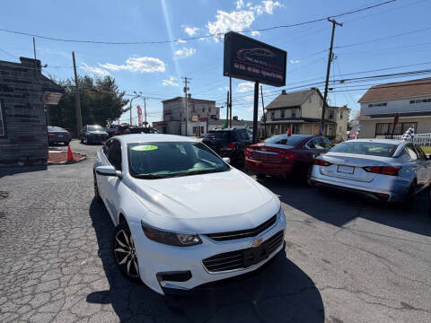 2017 Chevrolet Malibu LT FWD photo
