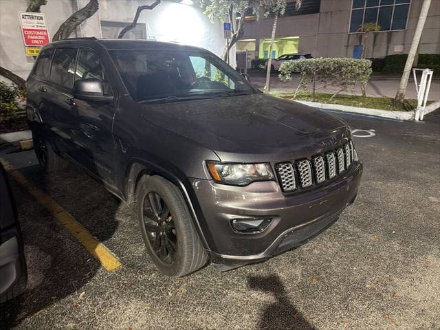 2017 Jeep Grand Cherokee Altitude RWD photo