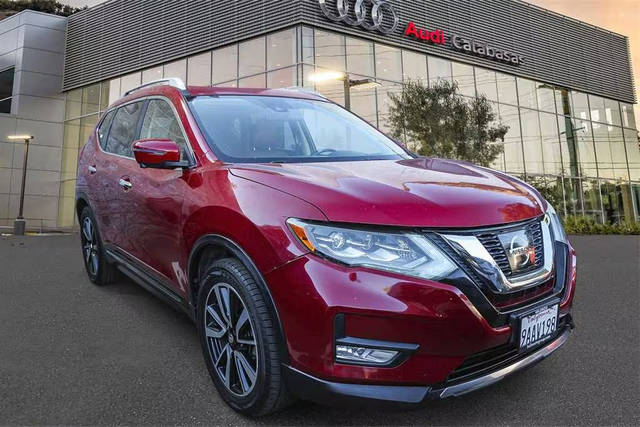 2017 Nissan Rogue SL FWD photo