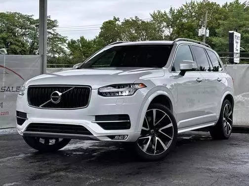 2018 Volvo XC90 Momentum AWD photo