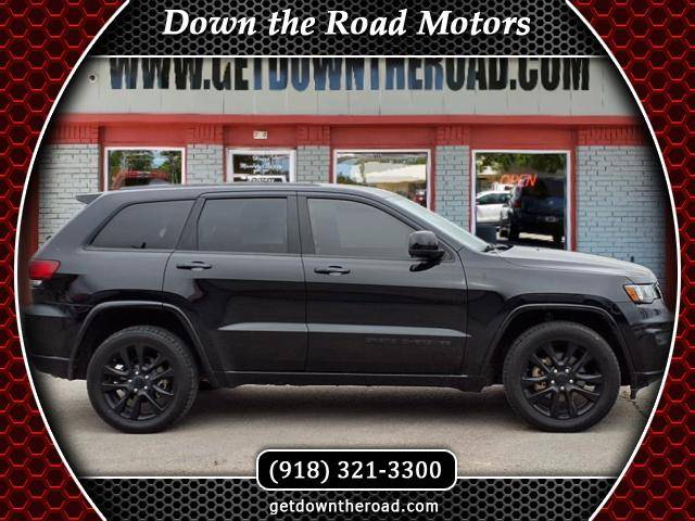 2017 Jeep Grand Cherokee Altitude 4WD photo