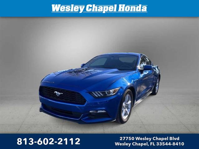 2017 Ford Mustang V6 RWD photo