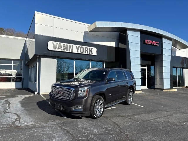 2017 GMC Yukon SLT 4WD photo