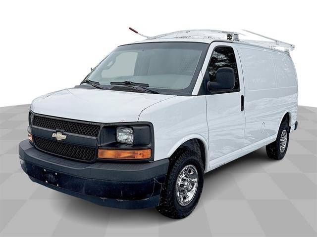 2017 Chevrolet Express Cargo  RWD photo
