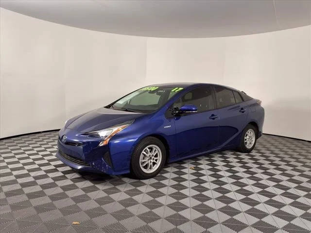 2017 Toyota Prius Three FWD photo