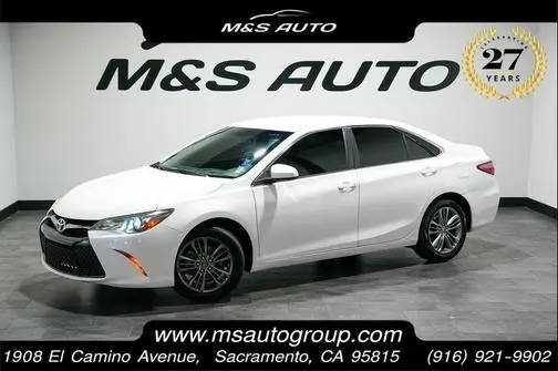 2016 Toyota Camry SE FWD photo