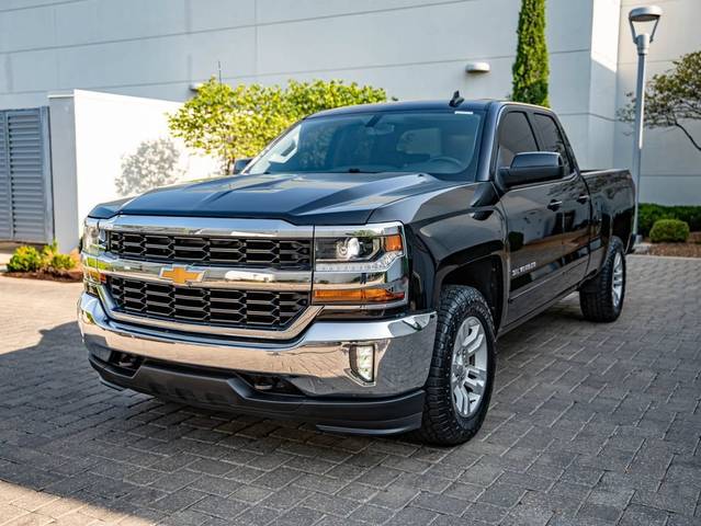 2017 Chevrolet Silverado 1500 LT 4WD photo