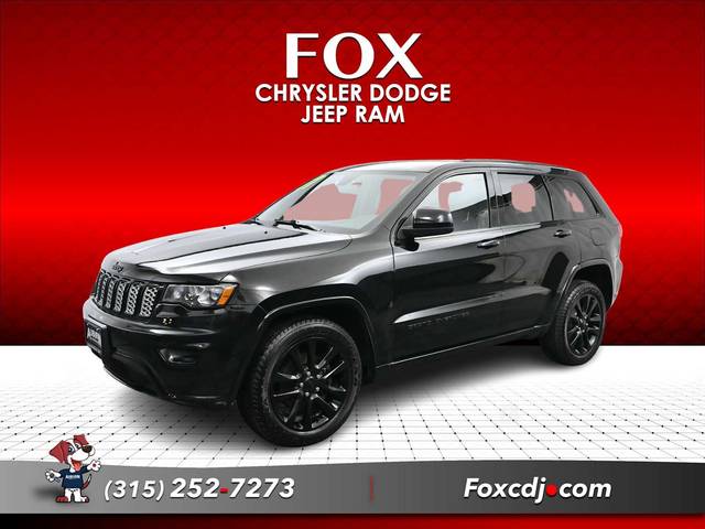 2017 Jeep Grand Cherokee Altitude 4WD photo