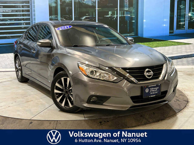2017 Nissan Altima 2.5 SV FWD photo