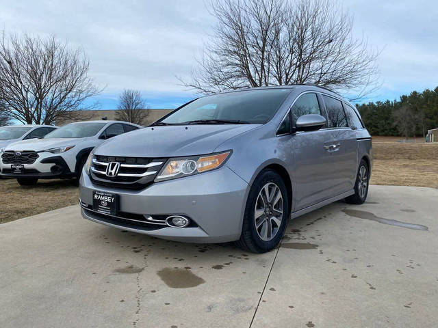 2016 Honda Odyssey Touring Elite FWD photo