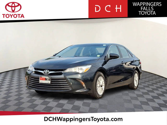 2016 Toyota Camry LE FWD photo