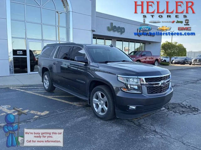 2017 Chevrolet Suburban LT 4WD photo