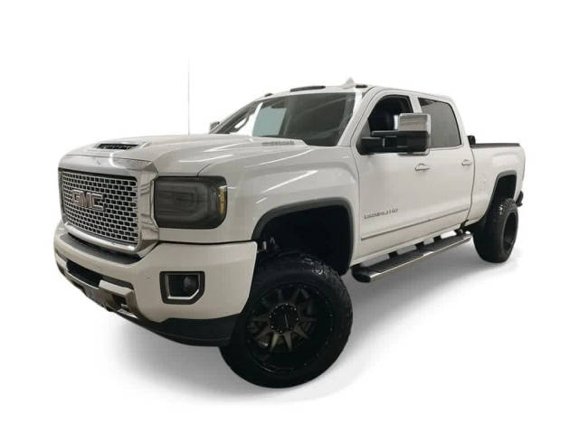 2017 GMC Sierra 2500HD Denali 4WD photo