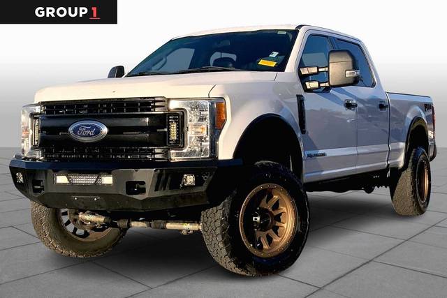 2017 Ford F-250 Super Duty XLT 4WD photo