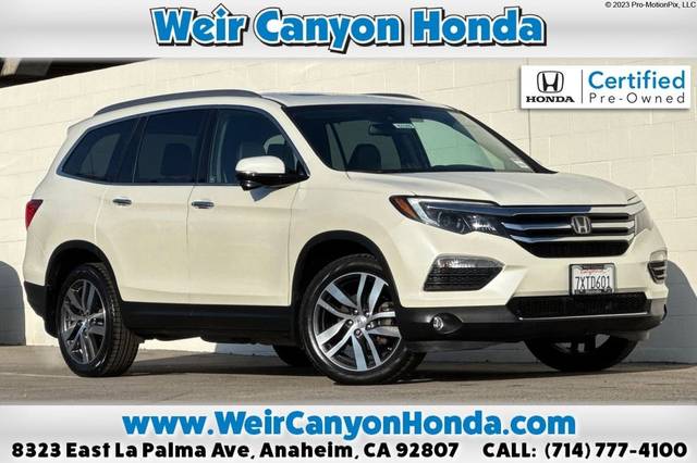 2017 Honda Pilot Touring AWD photo